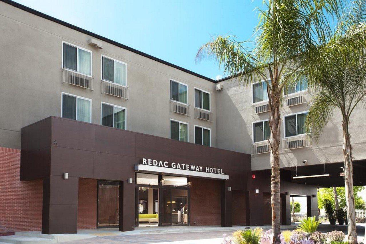 Redac Gateway Hotel Торънс Екстериор снимка