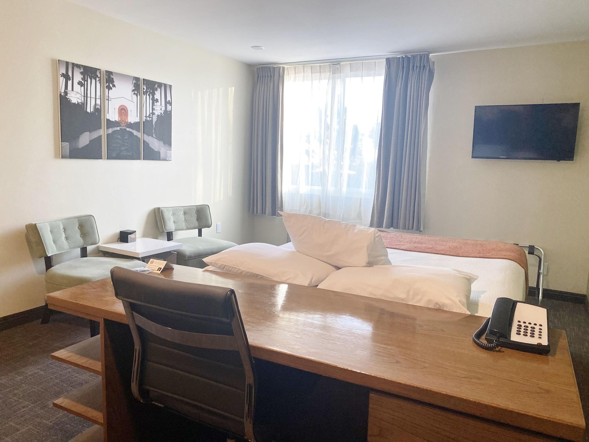 Redac Gateway Hotel Торънс Екстериор снимка