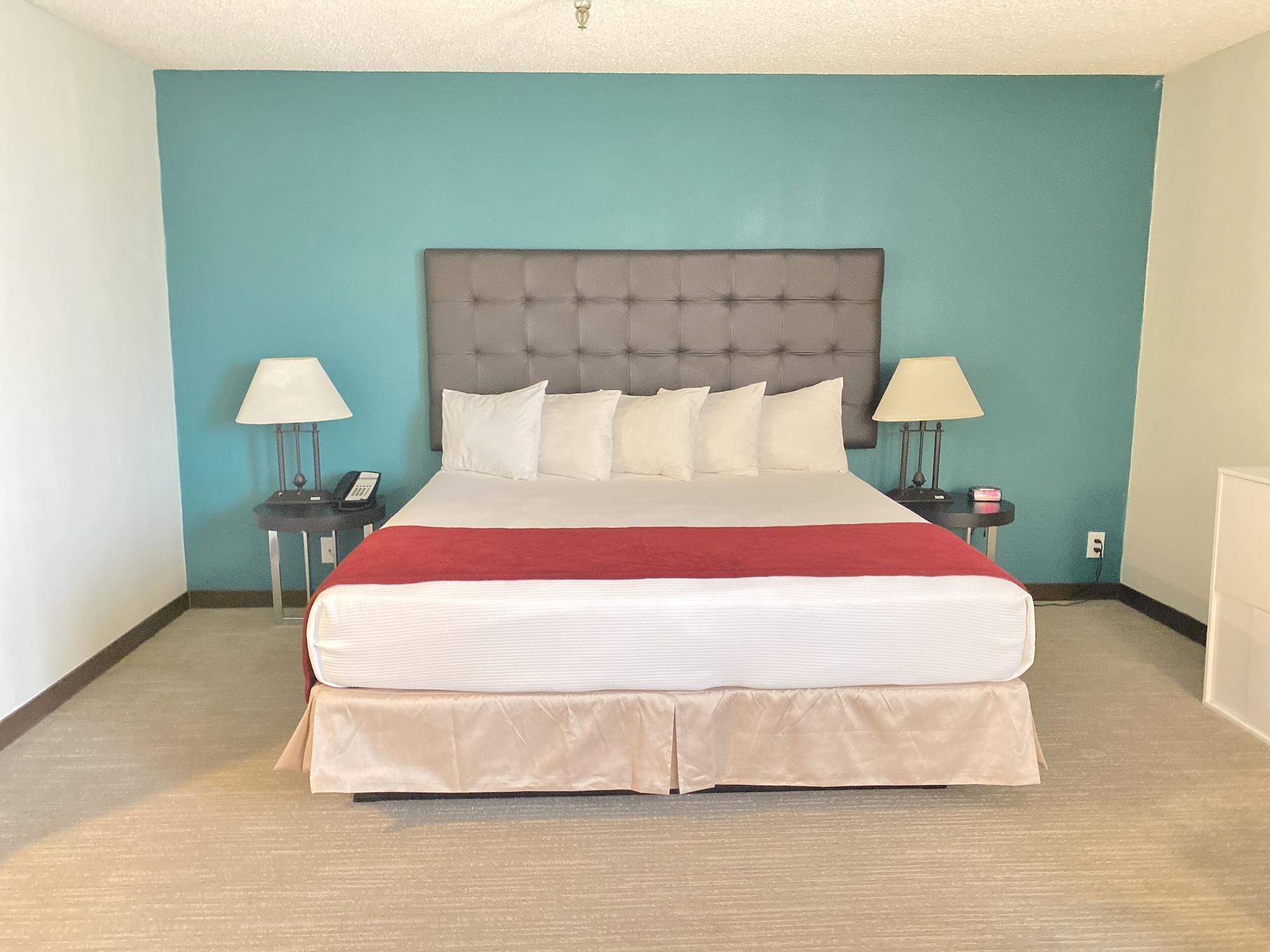Redac Gateway Hotel Торънс Екстериор снимка